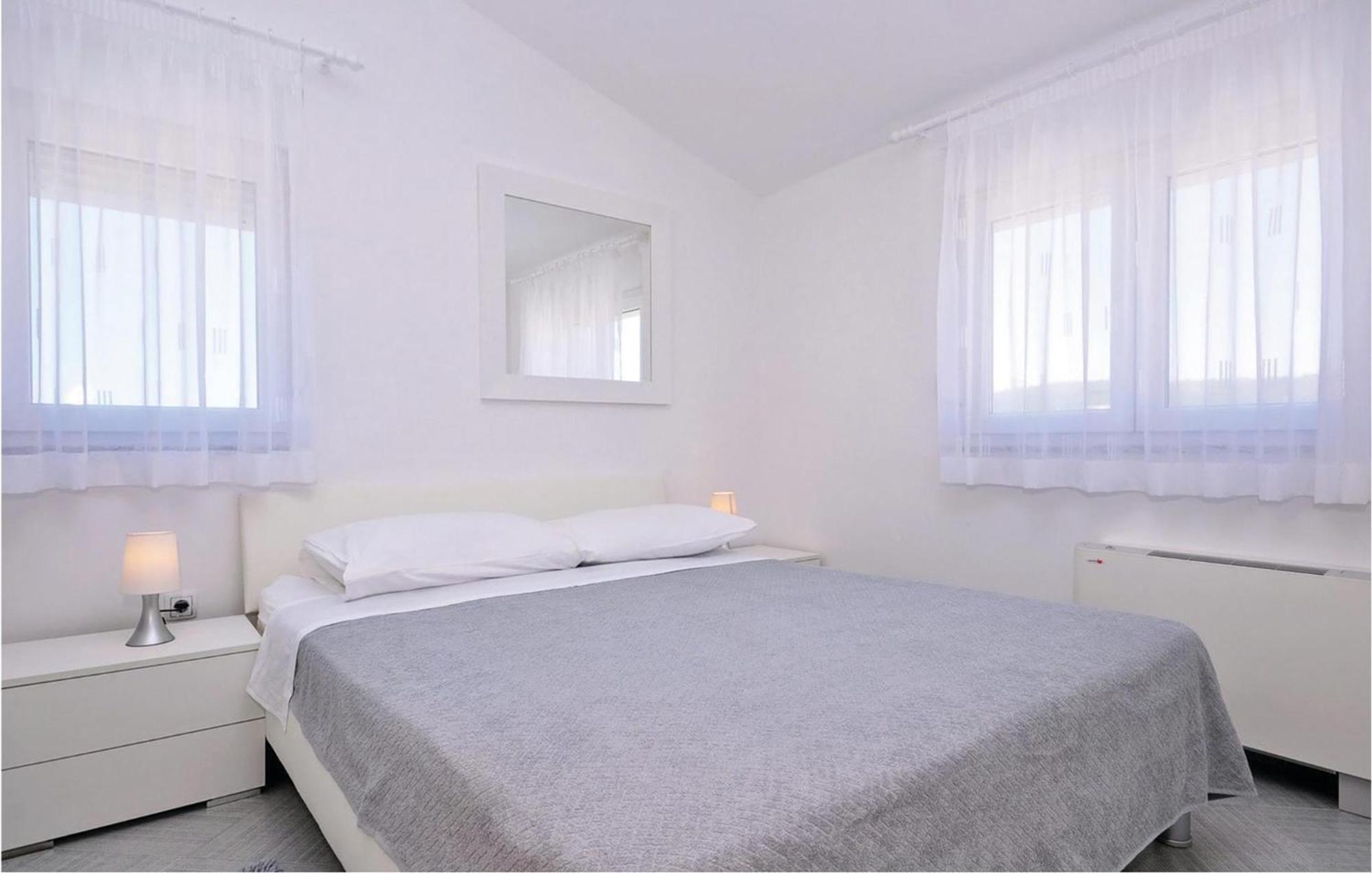 1 Bedroom Cozy Apartment In Bibinje Εξωτερικό φωτογραφία