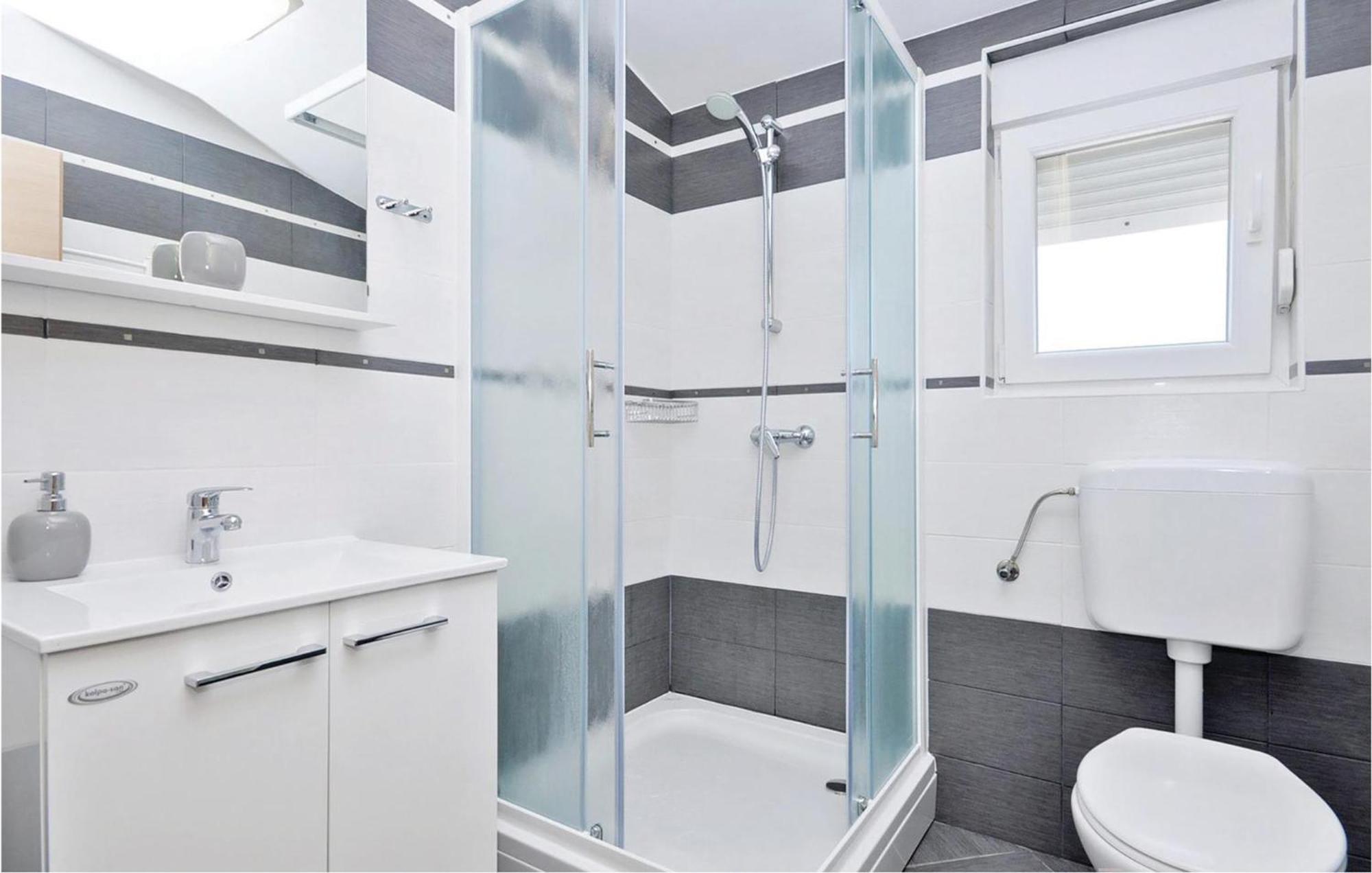 1 Bedroom Cozy Apartment In Bibinje Εξωτερικό φωτογραφία