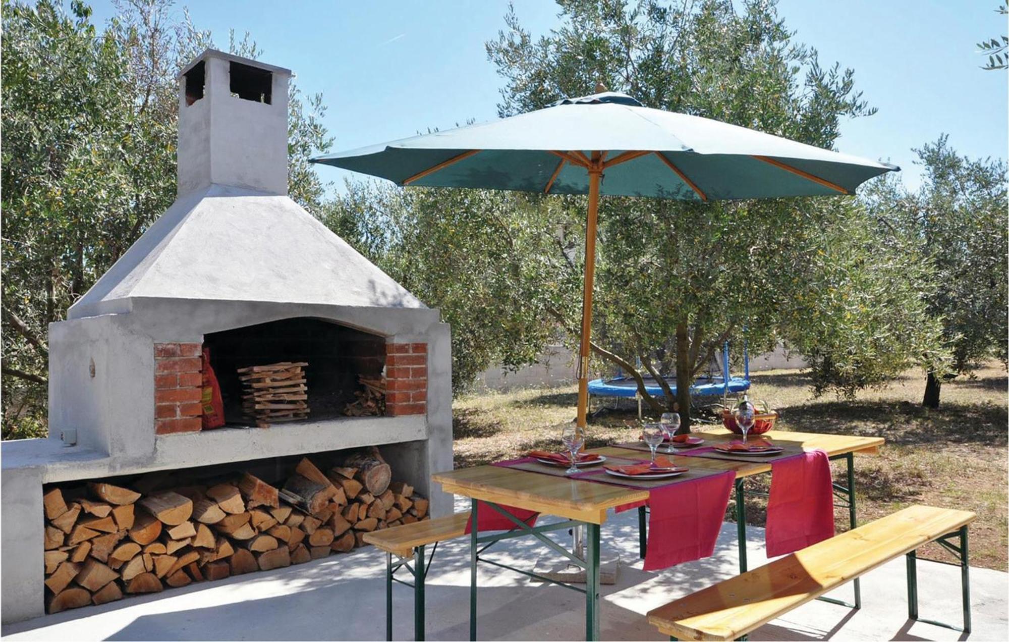 1 Bedroom Cozy Apartment In Bibinje Εξωτερικό φωτογραφία